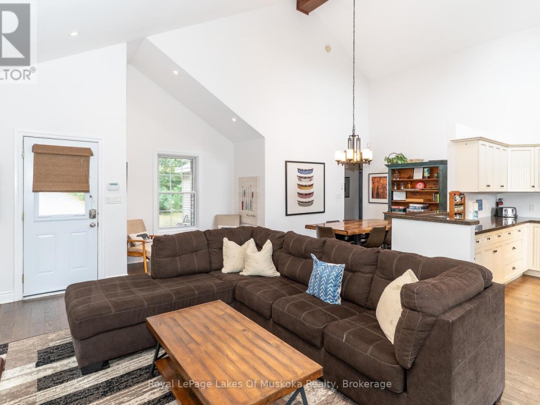 49 PINETREE ROAD, 