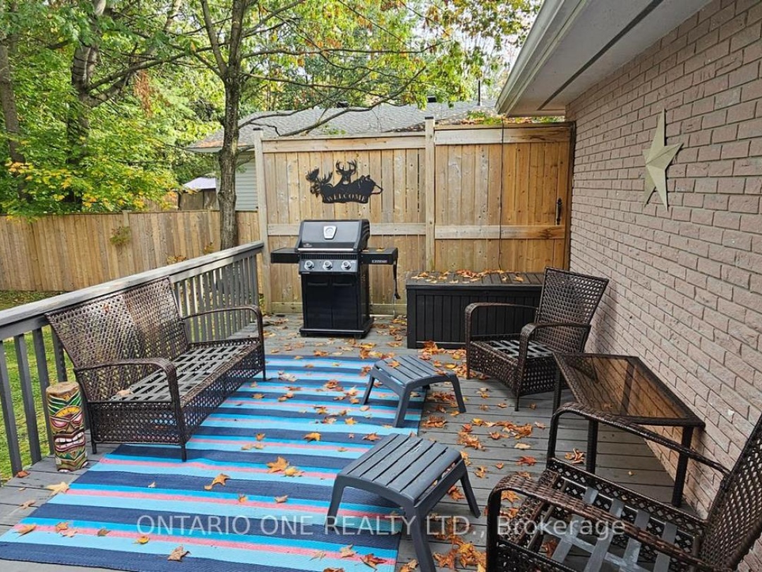 550 MUSKOKA BEACH ROAD, 