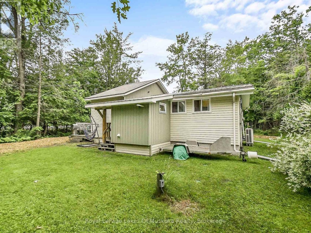 1009 KIRBYS BEACH ROAD W, 