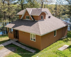 Cottage for Sale on Otter Lake