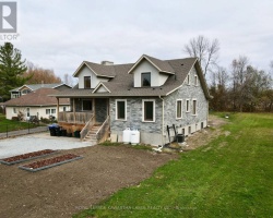 Cottage for Sale on Lake Simcoe