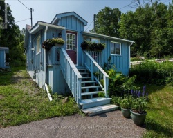 Property for Sale on 21 GRANDVIEW ROAD, 
