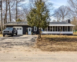 Property for Sale on 215 Wellington Street, Gravenhurst (Muskoka (S))