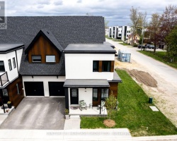Cottage for Sale on Lake Simcoe