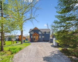 Cottage for Sale on Severn Lake