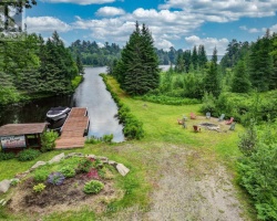 Cottage for Sale on Wood Lake