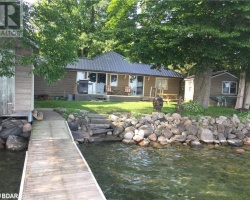 Cottage for Sale on Lake Simcoe