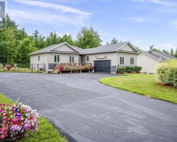 Property for Sale on 158 MOONSTONE ROAD E, 