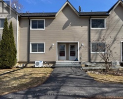 Cottage for Sale on Lake Simcoe