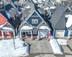 Cottage for Sale on Lake Simcoe