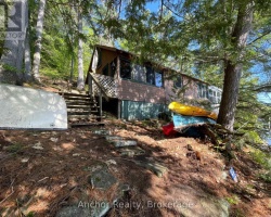 Cottage for Sale on Little Hawk Lake
