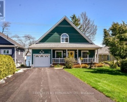 Cottage for Sale on Lake Couchiching