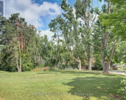 Property for Sale on 4 SKYLINE DRIVE, 