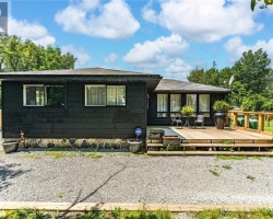 Property for Sale on 156 WOODLANDS Avenue, 