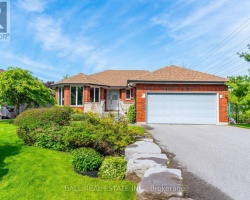 Property for Sale on 2 Sailing Club Drive, Kawartha Lakes (Bobcaygeon)