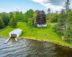 Cottage for Sale on Pigeon Lake