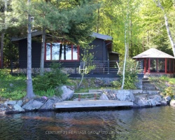 Cottage for Sale on Wood Lake