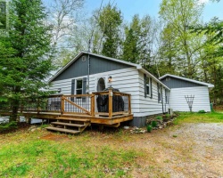 Cottage for Sale on Haliburton Lake