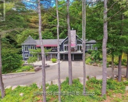 Cottage for Sale on Muskoka River