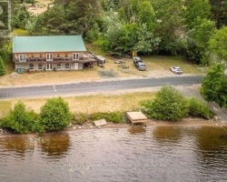 Cottage for Sale on Green Lake