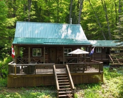 Cottage for Sale on Redstone Lake
