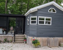 Cottage for Sale on Severn River