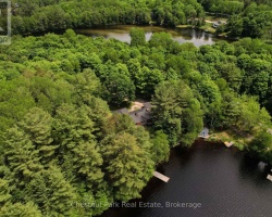 Cottage for Sale on Waseosa Lake