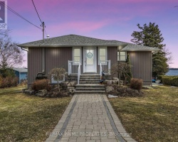 Property for Sale on 102 Fenelon Dr Drive, Kawartha Lakes (Fenelon)