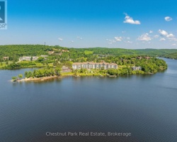 Cottage for Sale on Peninsula Lake