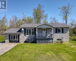 Cottage for Sale on Canal Lake