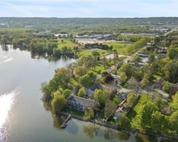 Cottage for Sale on Lake Simcoe