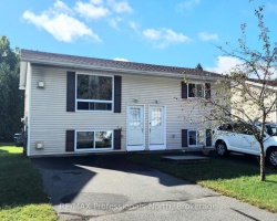Property for Sale on 33 200 Pine Street, Bracebridge (Macaulay)