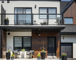 Cottage for Sale on Lake Simcoe