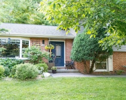 Property for Sale on 12 SILVER OAKS CRESCENT, 