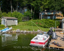 Cottage for Sale on Lake Couchiching