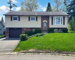 Property for Sale on 4 Gaudaur Court, Orillia