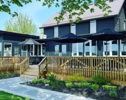 Cottage for Sale on Gull Lake