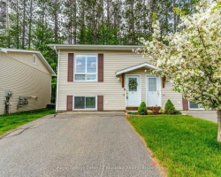Property for Sale on 20 200 Pine Street, Bracebridge (Macaulay)