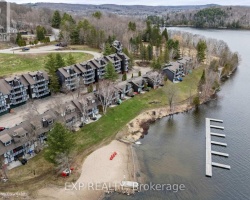 Cottage for Sale on Peninsula Lake