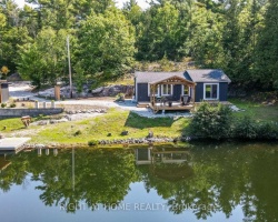 Cottage for Sale on Severn Lake