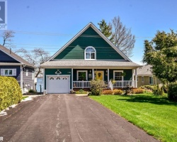 Cottage for Sale on Lake Couchiching