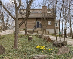 Cottage for Sale on Gloucester Pool