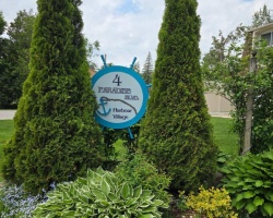 Cottage for Sale on Lake Simcoe