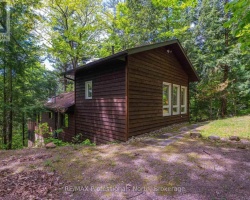 Cottage for Sale on Bob Lake