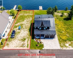 Cottage for Sale on Hogg's Bay