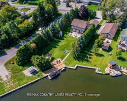 Cottage for Sale on Lake Simcoe