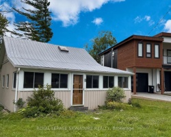 Cottage for Sale on Lake Simcoe