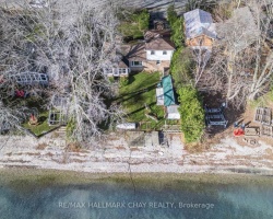 Cottage for Sale on Lake Simcoe