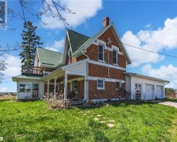 Property for Sale on 650 MERTZ CORNER Road, Tiny