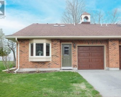 Cottage for Sale on Lake Simcoe
